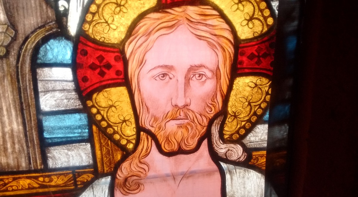 Der Auferstandene. Fensterbild in der Georg-Marien Kirche Der Auferstandene. Fensterbild in der Georg-Marien Kirche